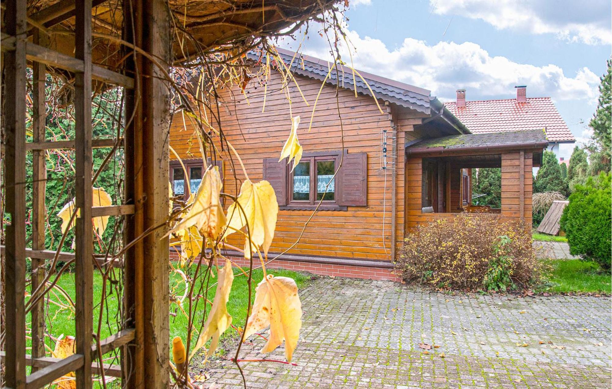 Nice Home In Mscice With Kitchen Exterior foto